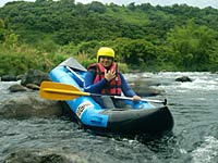 Sarah im Kayak